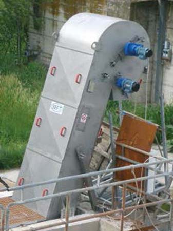 Fine bar-hook screen for mechanical treatment